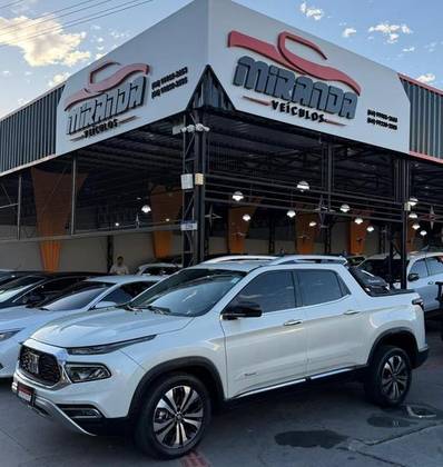 FIAT TORO 2.0 16V TURBO DIESEL VOLCANO 4WD AT9 FIAT TORO 2.0 16V TURBO DIESEL VOLCANO 4WD AT9
